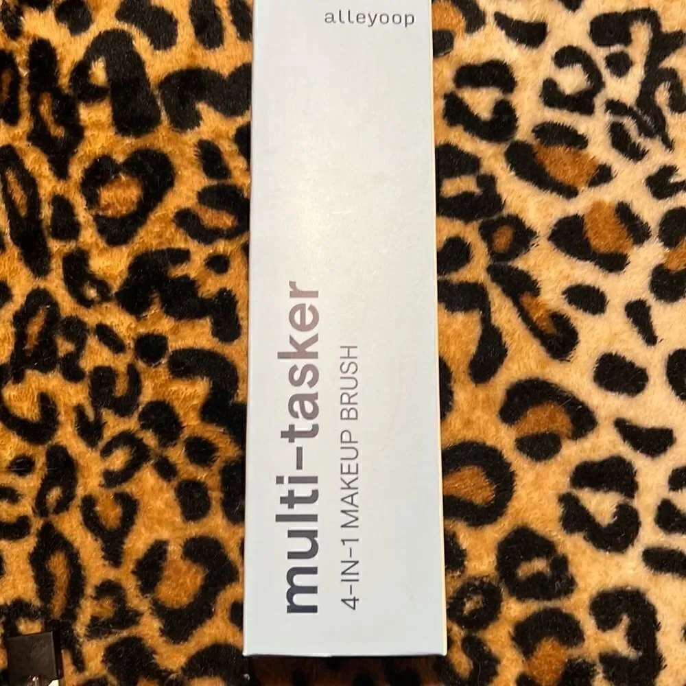 Clara's advanced serum + Beauty Bundle